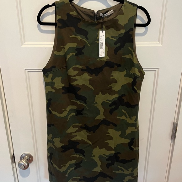 NWT Alice + Olivia Clyde Dress - Picture 4 of 5